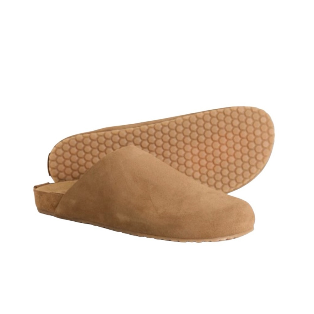 CHILI Made in Spain Suede Flog Slip On 9 NWOT